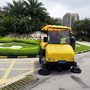 碧桂園復購邢臺格潤清潔設備有限公司掃地車